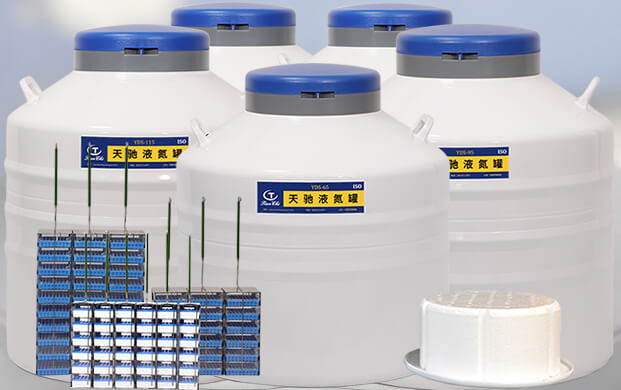 液氮罐蓋塞結(jié)霜是(shì)正常的(de)嗎(ma)?